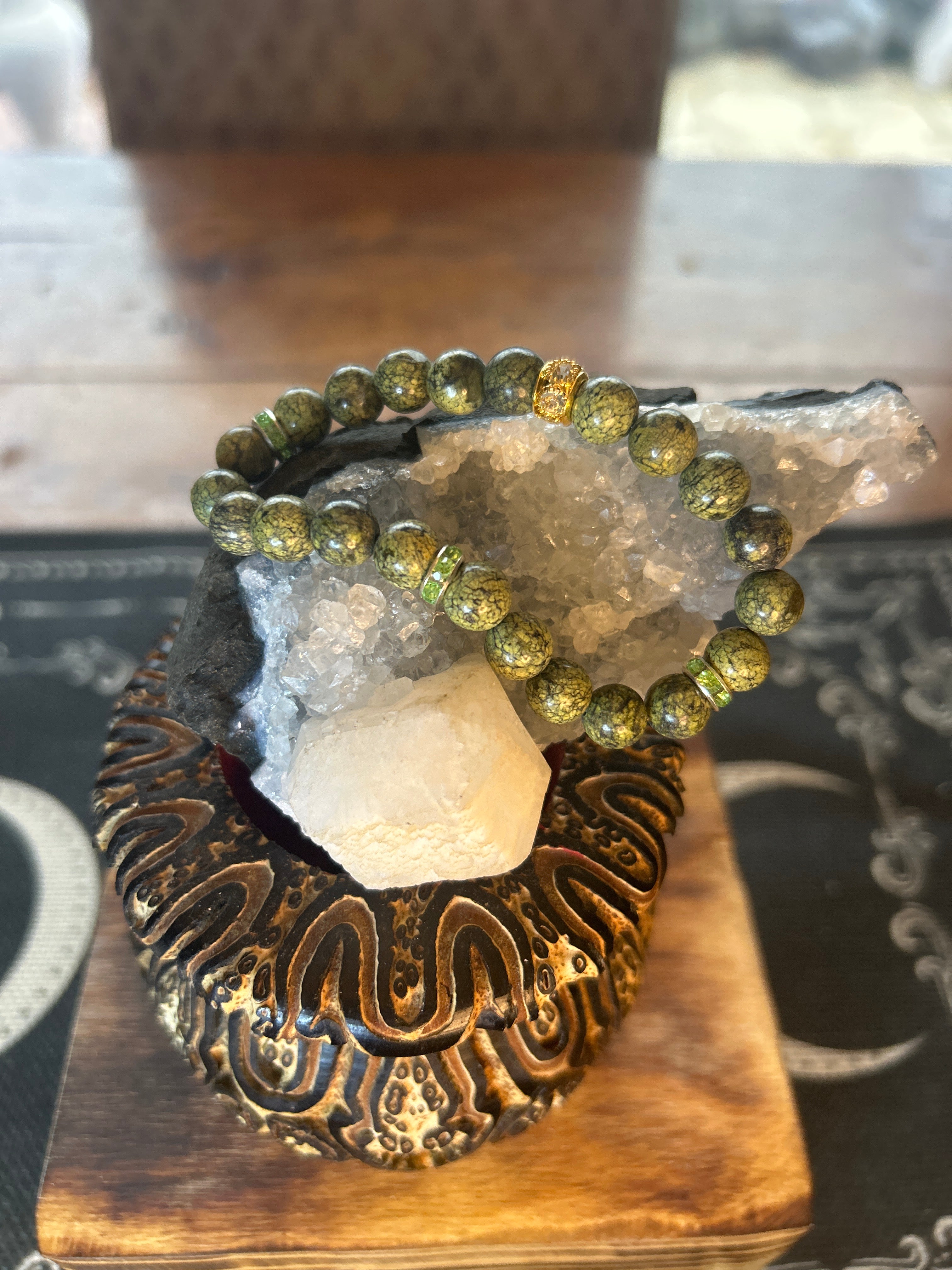 Serpentine
Handcrafted | Transformation, Healing & Balance
