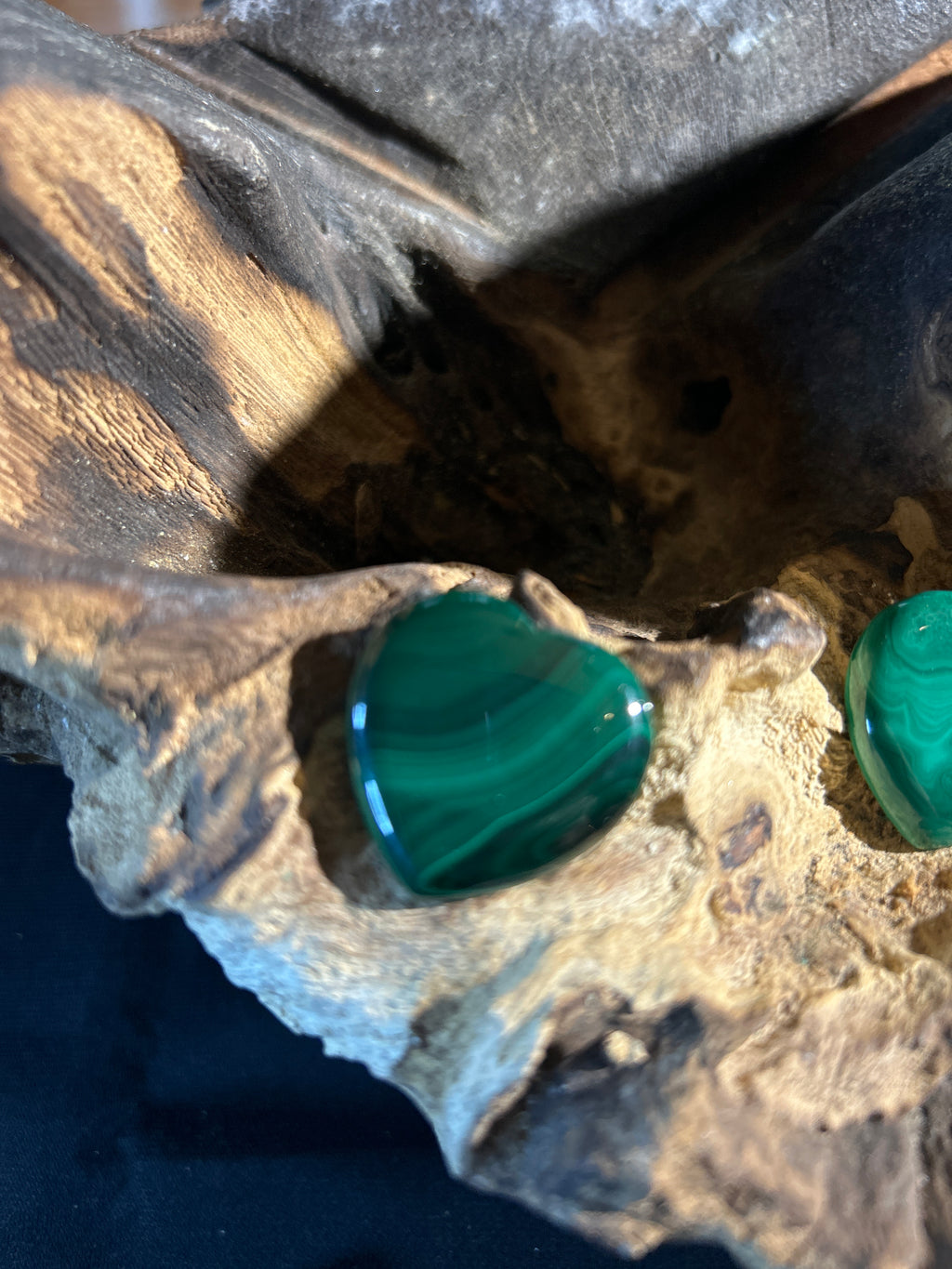Heart-Shaped Malachite: Symbols of Love and Transformation
